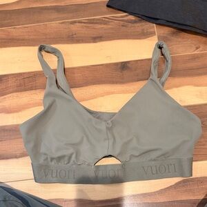 Vuori Women's sports Bra